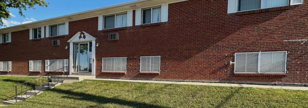 9080 ext IMG_1478 crop