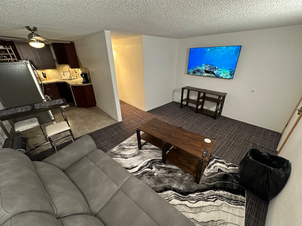 9080_101_1_livingroom