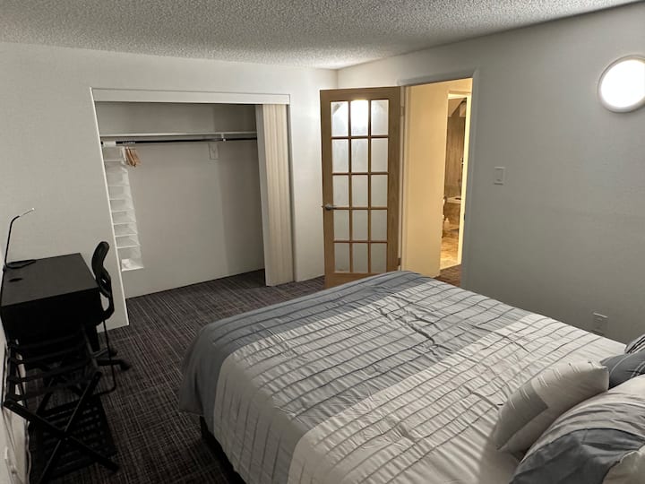 9080_101_5_bedroom