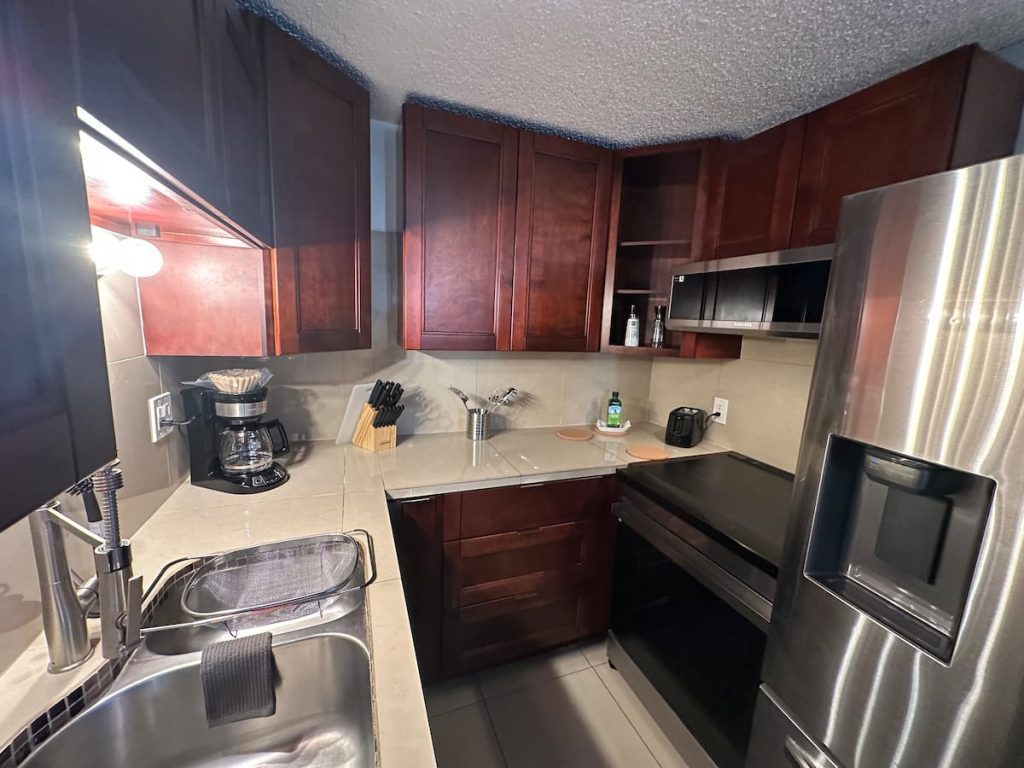 9080_102_6_kitchen