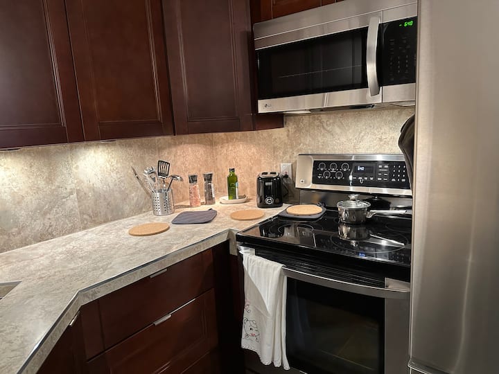 9080_103_4_kitchen