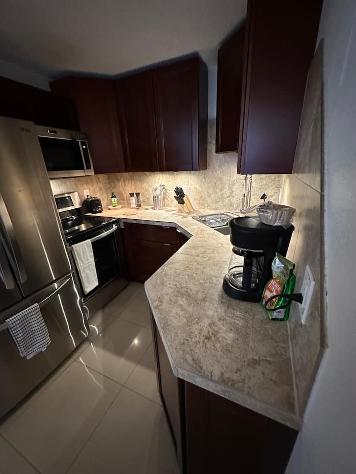 9080_201_3_kitchen_v