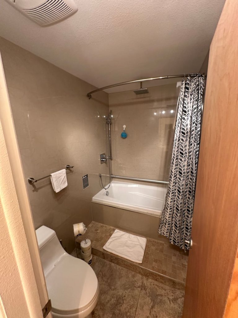 9080_201_9_bathroom_v