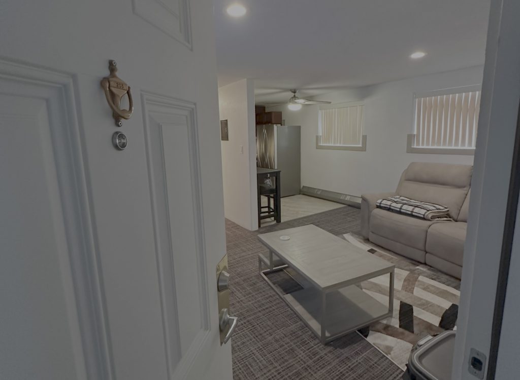 9080_203_1_livingroom_crop_IMG_3209