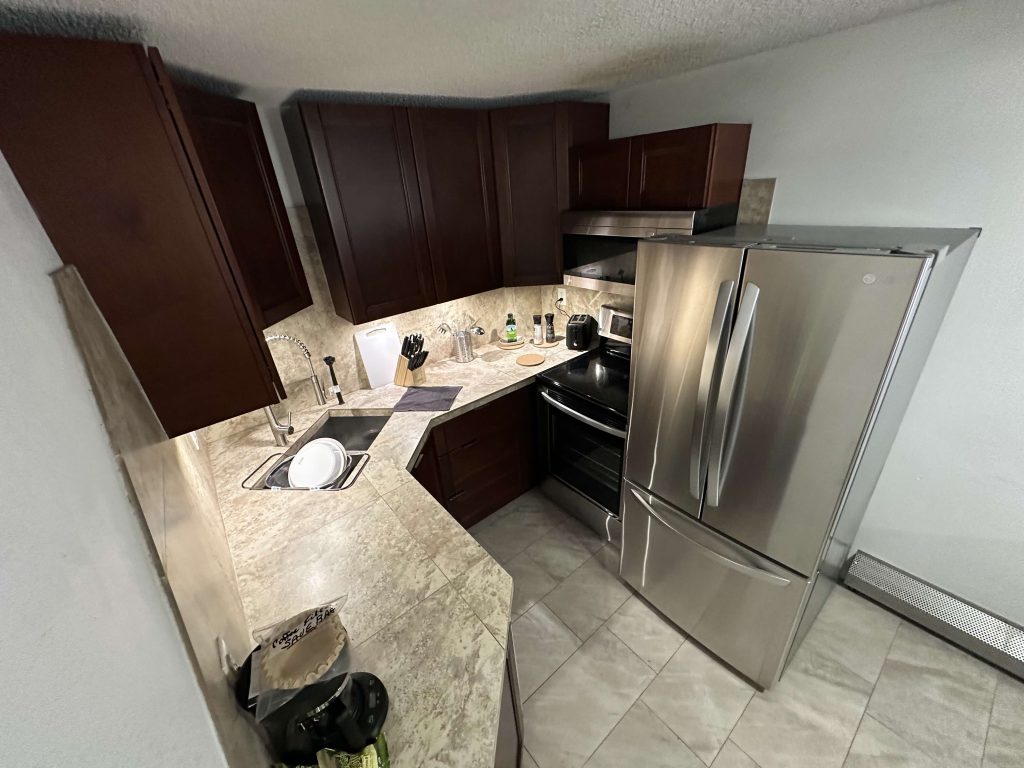 9080_203_5_kitchen_IMG_3212