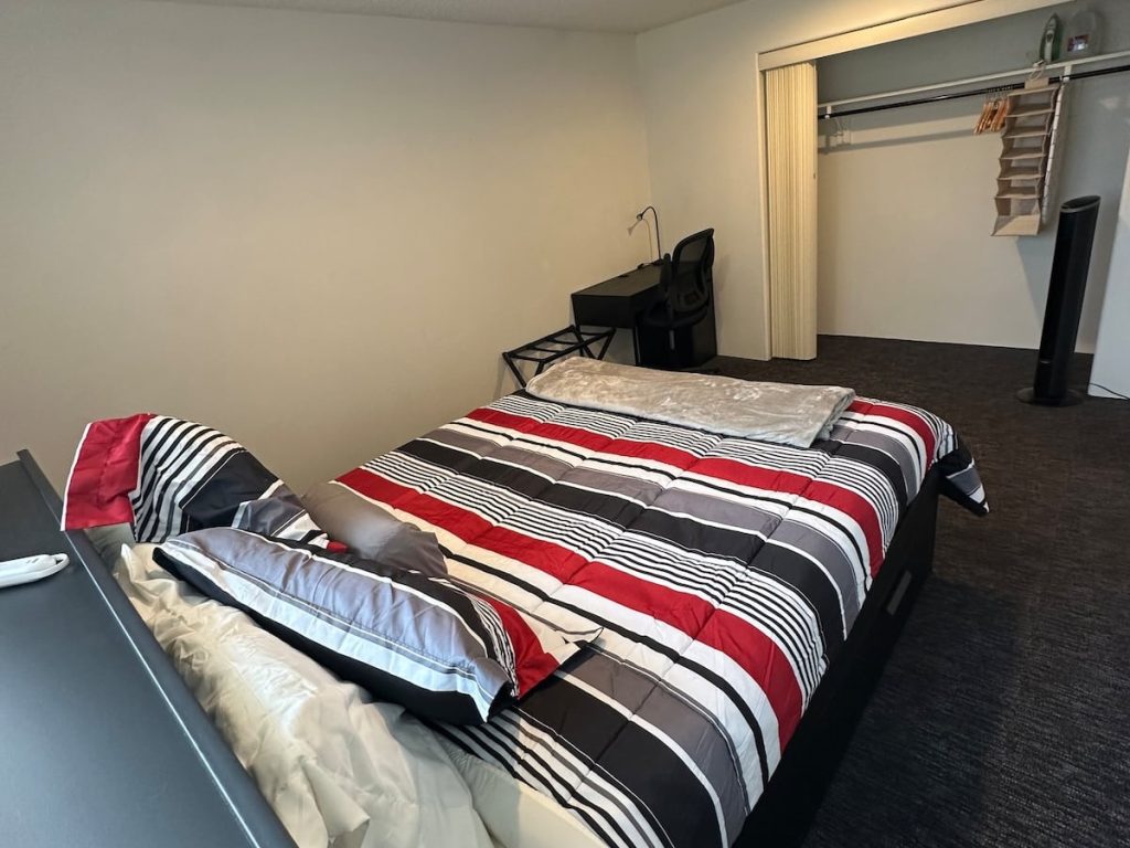 9080_204_6_bedroom_crop